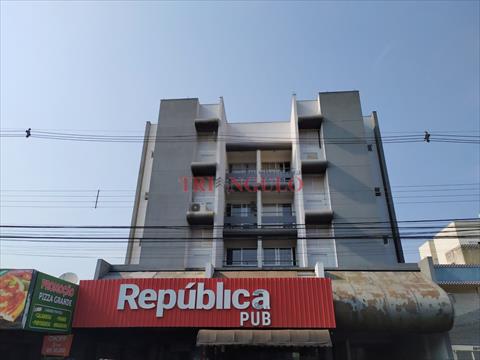 Apartamento para locacao no Zona III em Umuarama com 0m² por R$ 880,00