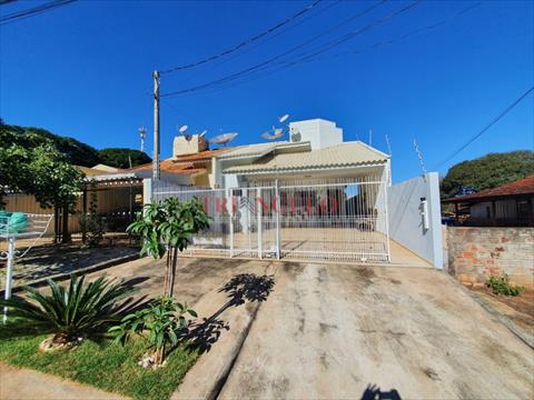 Casa para venda no Jardim Paraiso em Umuarama com 225m² por R$ 450.000,00