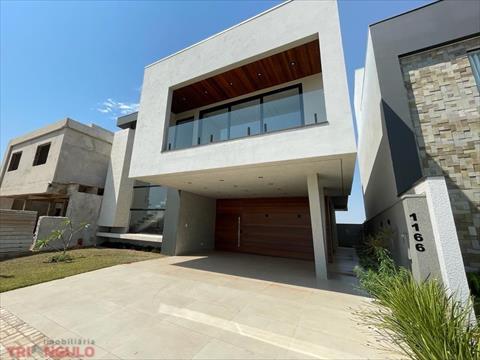 Casa para venda no Condominio Paysage Essenza em Umuarama com 243,52m² por R$ 1.370.000,00