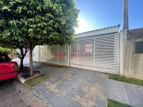 Casa para venda no Zona VI em Umuarama com 153m² por R$ 250.000,00