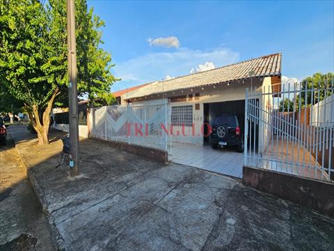 Casa para venda no Jardim Petropolis em Umuarama com 195,75m² por R$ 300.000,00