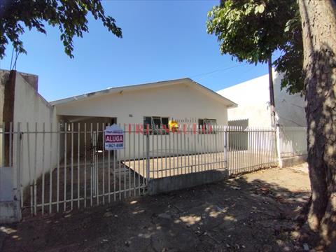 Casa Residencial para locacao no Jardim Tropical em Umuarama com 210m² por R$ 1.280,00