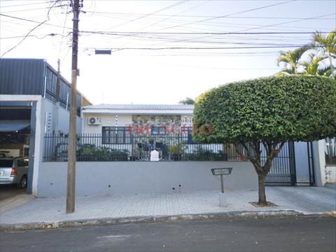 Casa para venda no Jardim Paraiso em Umuarama com 562,97m² por R$ 950.000,00