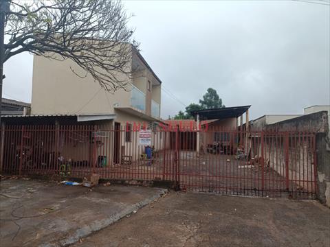 Sobrado para venda no Parque das Laranjeiras em Umuarama com 360m² por R$ 250.000,00