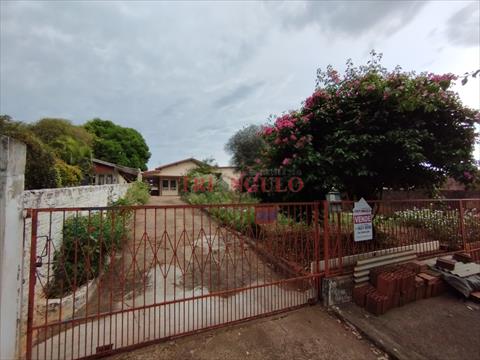Casa para venda no Zona Armazem em Umuarama com 450m² por R$ 300.000,00