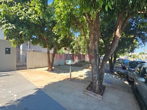 Casa para venda no Zona V em Umuarama com 271,44m² por R$ 180.000,00