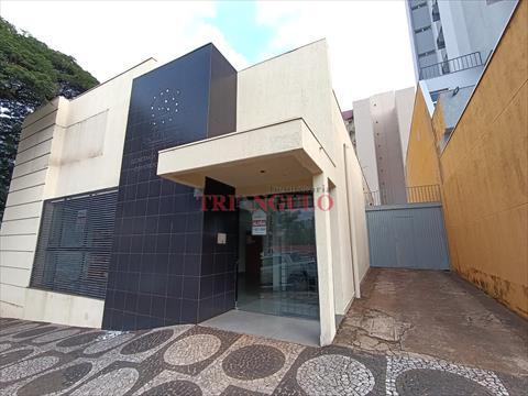 Sala Comercial para locacao no Zona I em Umuarama com 525m² por R$ 10.000,00