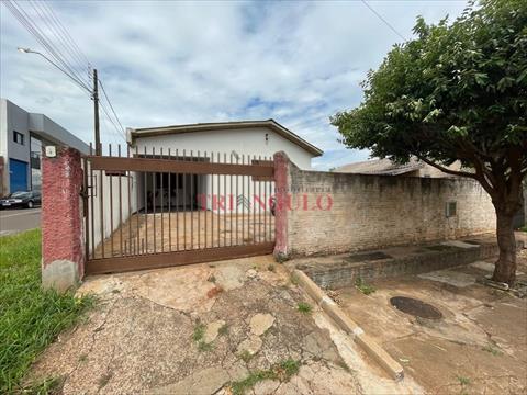 Casa para venda no Conjunto Residencial Ouro Preto em Umuarama com 264,1m² por R$ 220.000,00