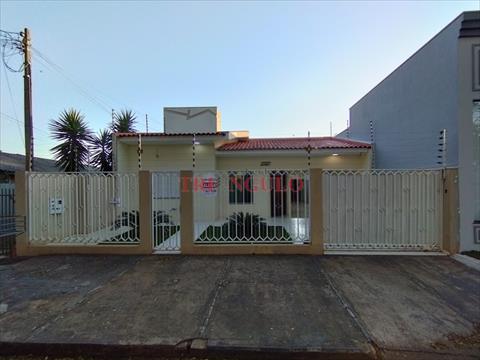 Casa para venda no Zona III em Umuarama com 223,6m² por R$ 620.000,00