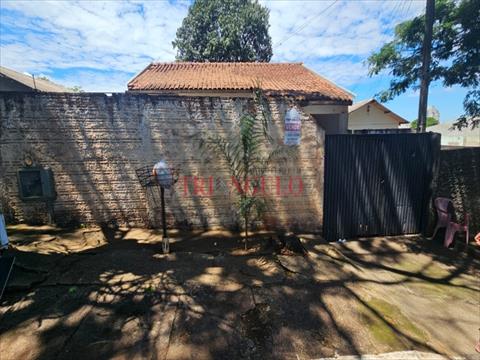 Casa para venda no Conjunto Residencial Corrego Longe em Umuarama com 283,2m² por R$ 170.000,00