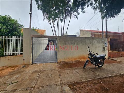 Casa para venda no Zona Armazem em Umuarama com 350m² por R$ 360.000,00