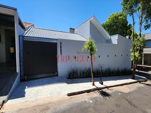 Casa para venda no Jardim Kaskata em Umuarama com 171,49m² por R$ 549.000,00