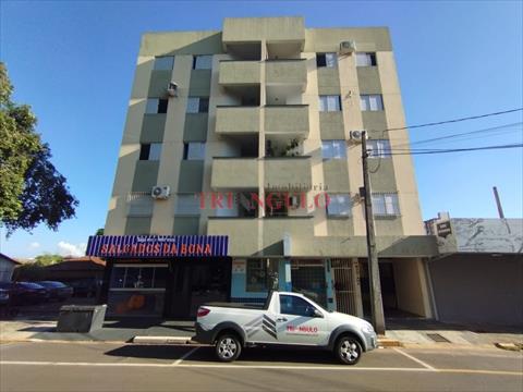 Apartamento para venda no Zona III em Umuarama com 96,82m² por R$ 220.000,00