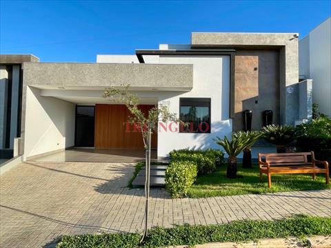 Casa Residencial para locacao no Zona I em Umuarama com 0m² por R$ 4.950,00