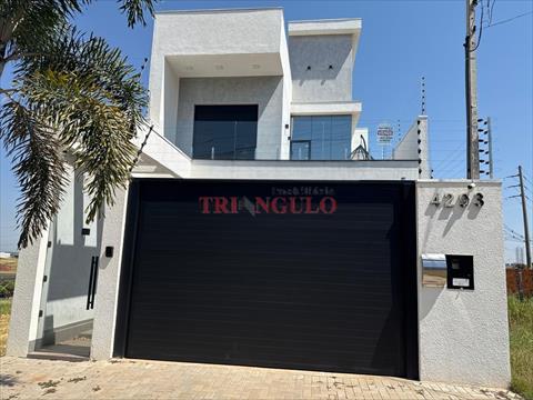 Sobrado para venda no Zona VII em Umuarama com 195,16m² por R$ 880.000,00