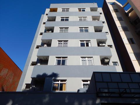 Apartamento para locacao no Zona I em Umuarama com 0m² por R$ 800,00