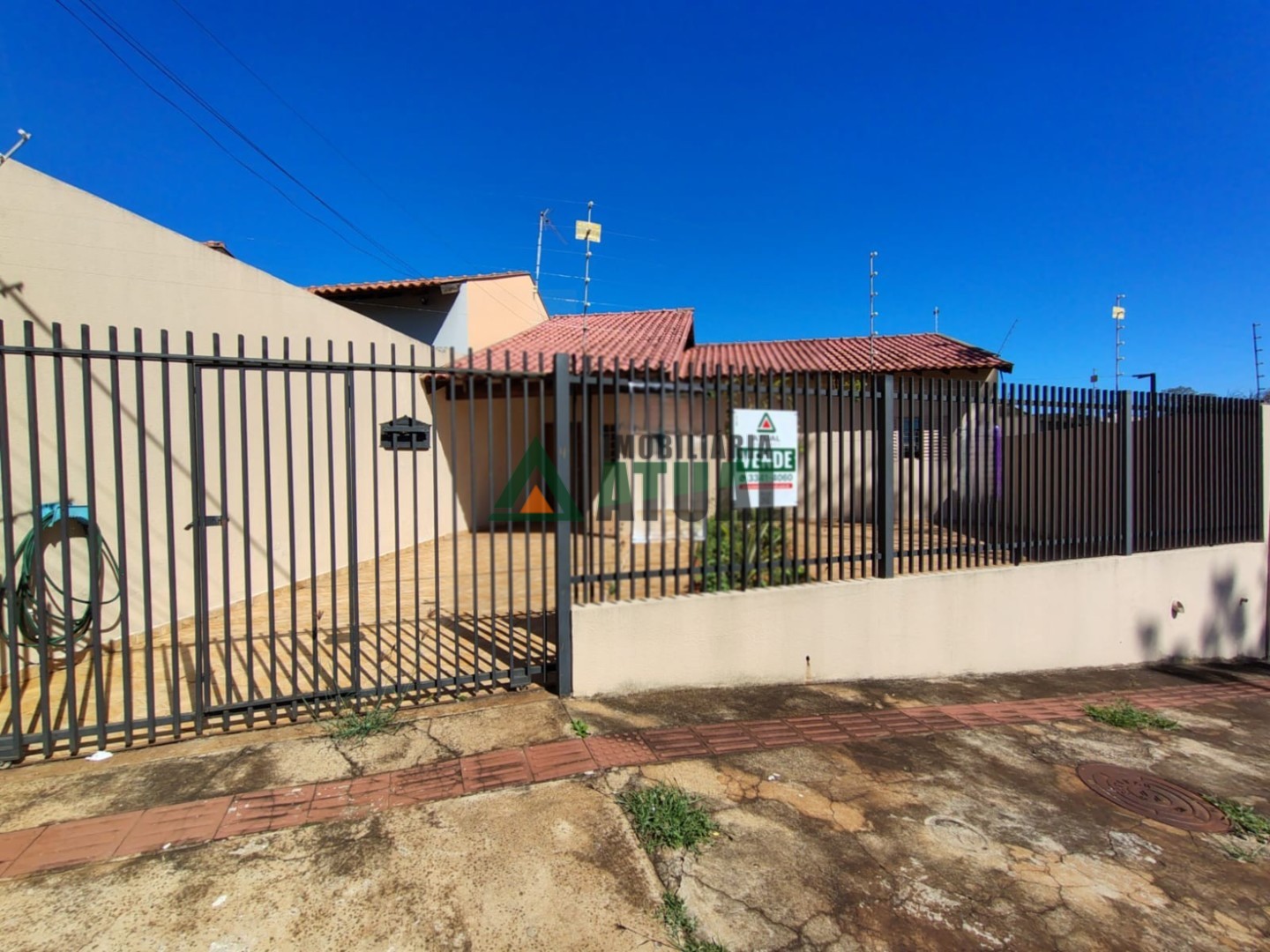 Casa - ERNANI MOURA LIMA - LONDRINA
