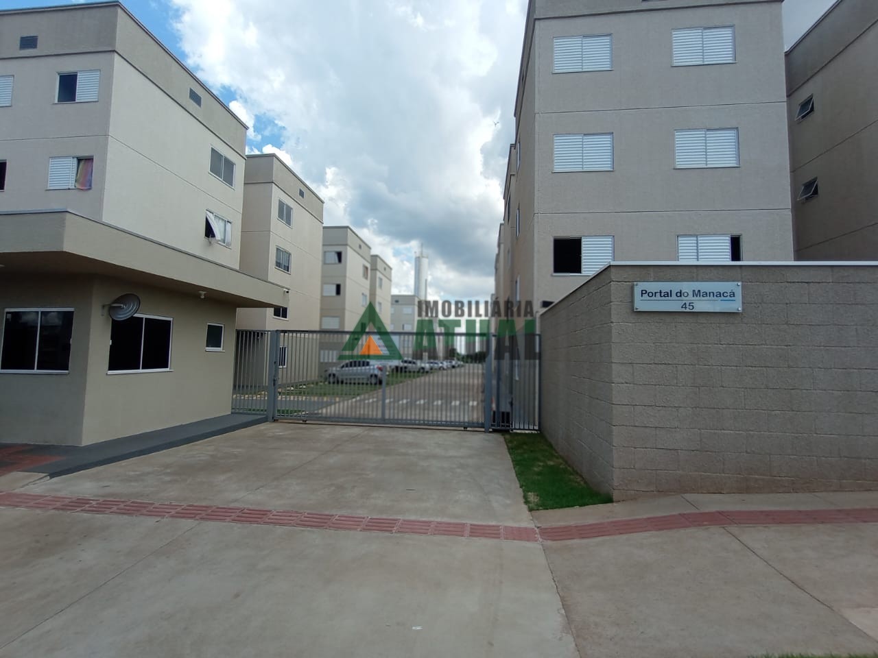 Apartamento - CONJUNTO SEMIRAMIS BARROS - LONDRINA