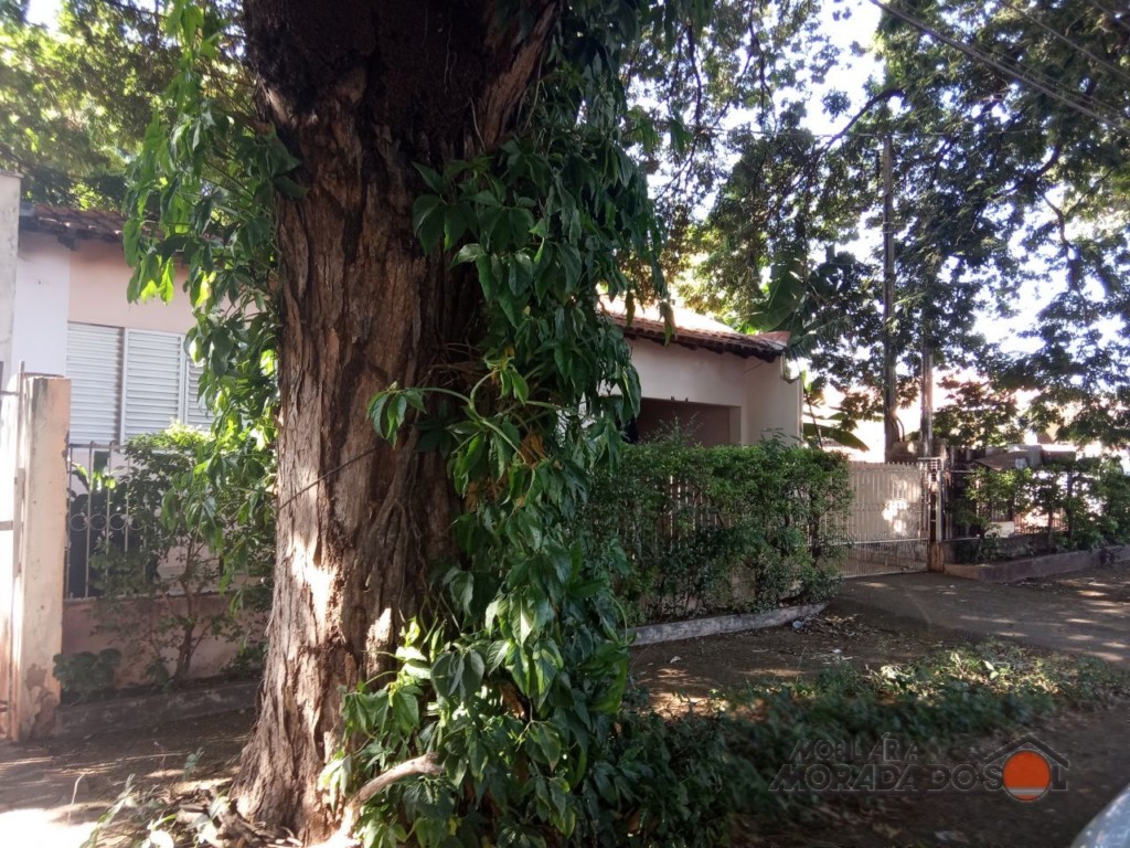 Casa Residencial para venda no Vila Santo Antonio em Maringa com 1.000m² por R$ 700.000,00