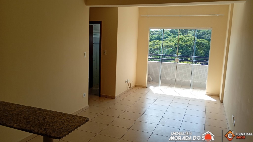 Apartamento para locacao no Zona 7 em Maringa com 70m² por R$ 2.100,00