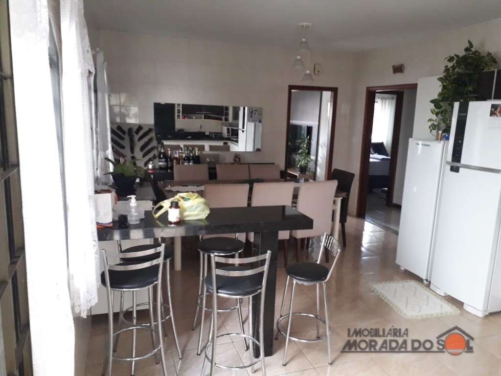Casa Residencial para venda no Parque Residencial Tuiuti em Maringa com 342m² por R$ 450.000,00