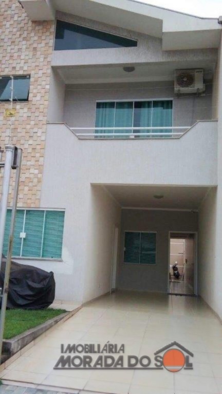Casa Residencial para venda no Zona 28 em Maringa com 162m² por R$ 900.000,00