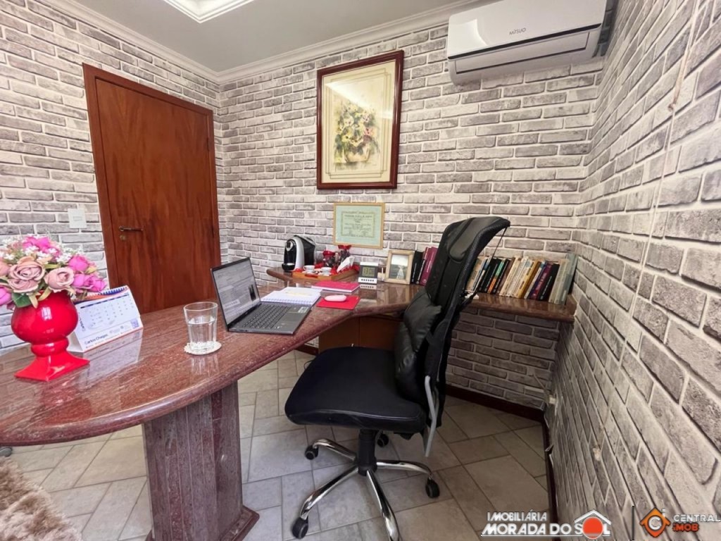Casa Residencial para venda no Zona 04 em Maringa com 390m² por R$ 1.980.000,00