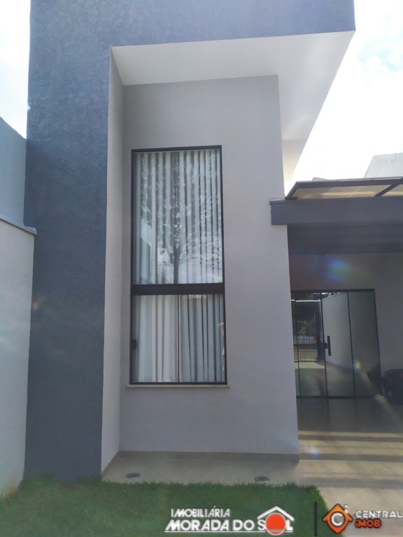 Casa Residencial para venda no Conjunto Habitacional Requiao em Maringa com 150m² por R$ 385.000,00