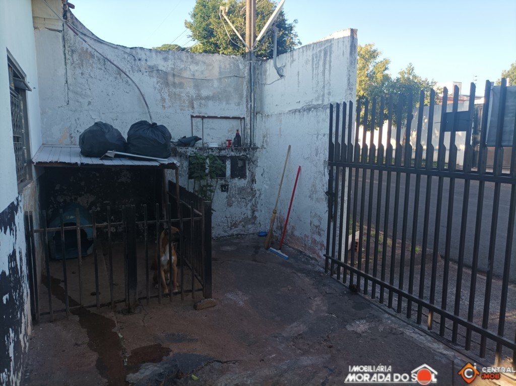 Casa Residencial para venda no Conjunto Residencial Cidade Alta em Maringa com 300m² por R$ 220.000,00