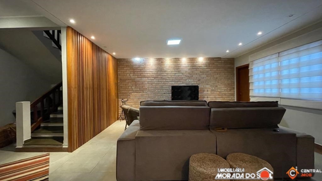 Sobrado para venda no Jardim Iguacu em Maringa com 267m² por R$ 1.150.000,00