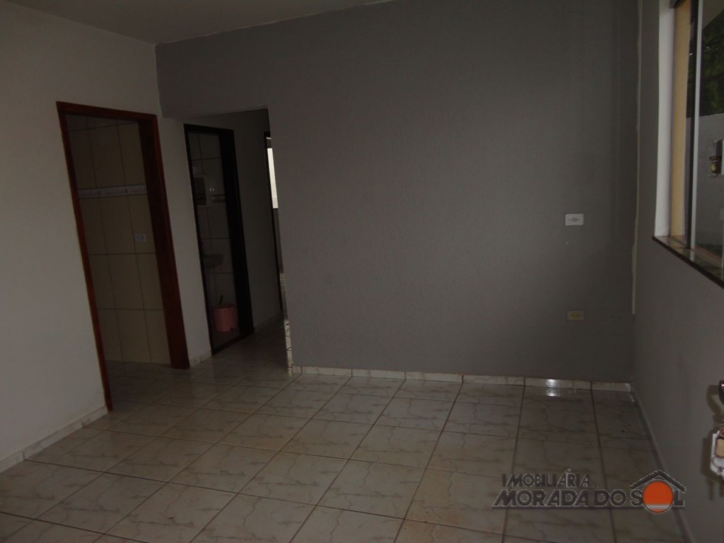 Casa para venda no Loteamento Madrid em Maringa com 190m² por R$ 380.000,00
