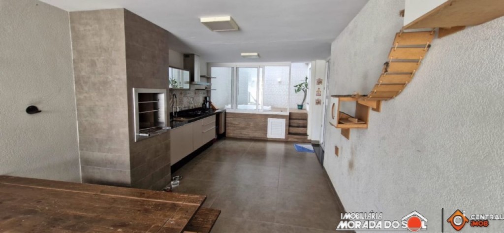 Sobrado para locacao no Zona 02 em Maringa com 0m² por R$ 6.500,00