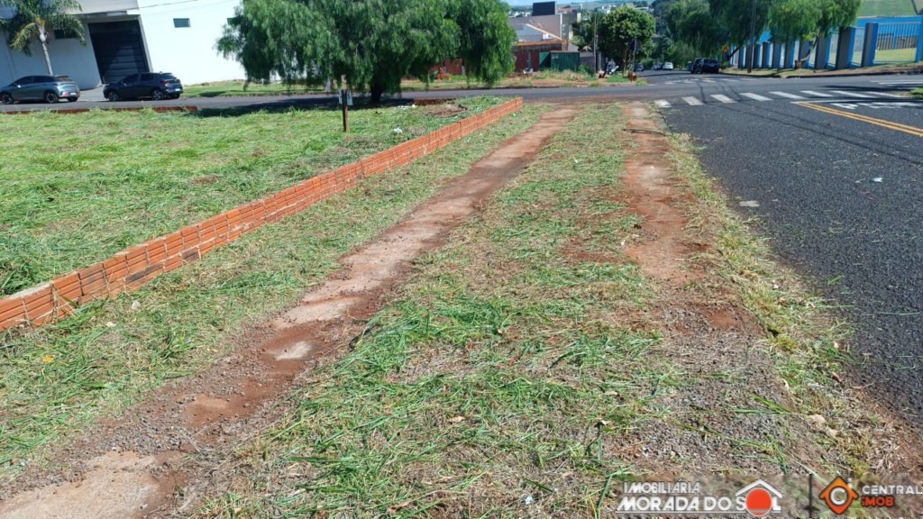 Terreno para venda no Jardim Oriental em Maringa com 628,05m² por R$ 419.000,00