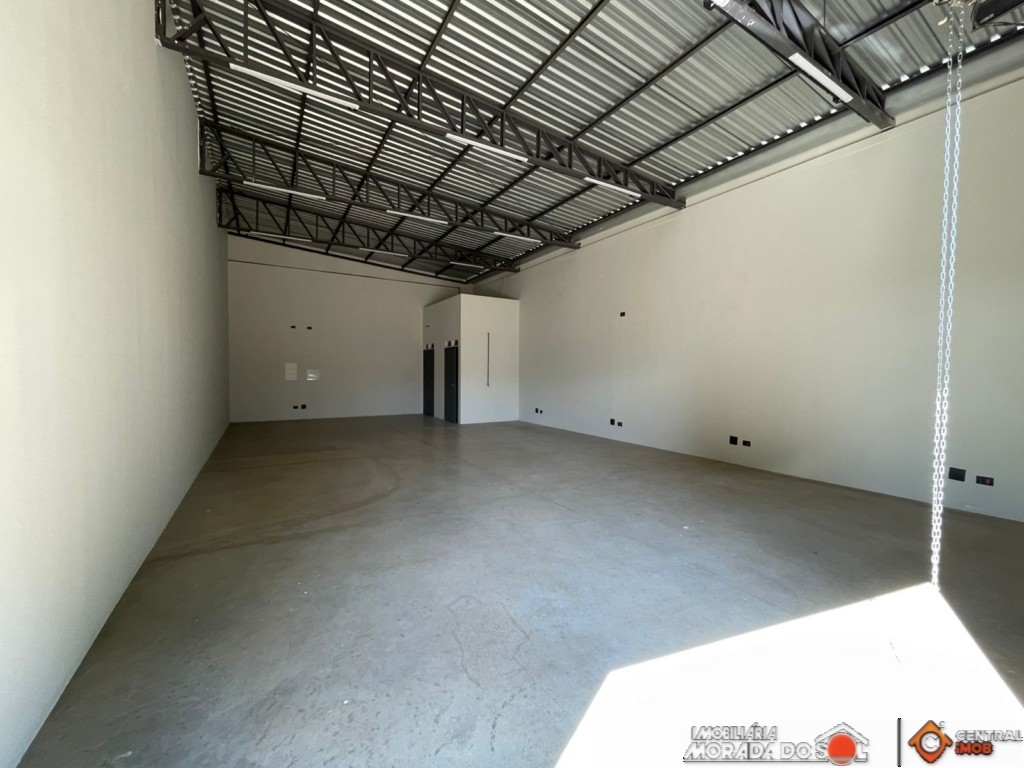 Sala Comercial para locacao no Conjunto Habitacional Requiao em Maringa com 0m² por R$ 2.500,00