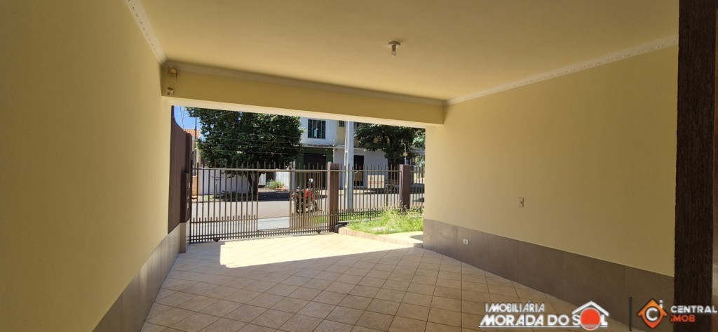 Casa Residencial para locacao no Jardim Real em Maringa com 150m² por R$ 2.000,00