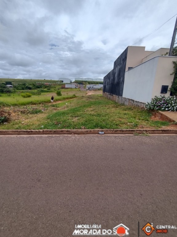 Terreno para venda no Centro em Nova Esperanca com 213,5m² por R$ 68.000,00