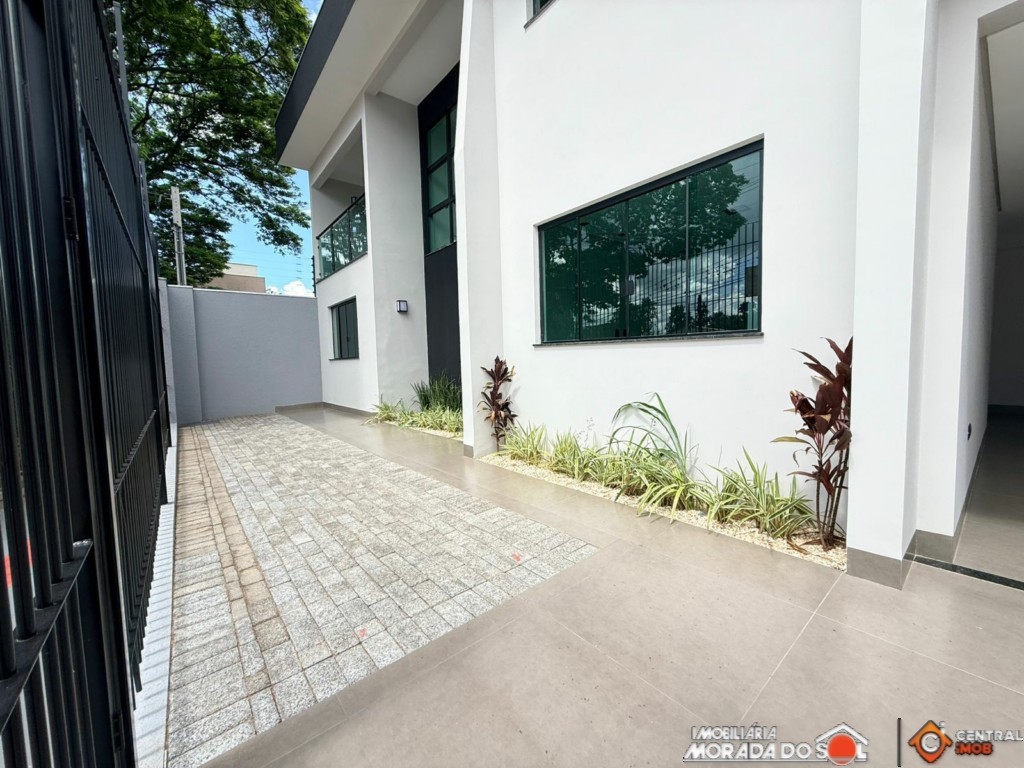 Sobrado para locacao no Zona 06 em Maringa com 309m² por R$ 6.900,00