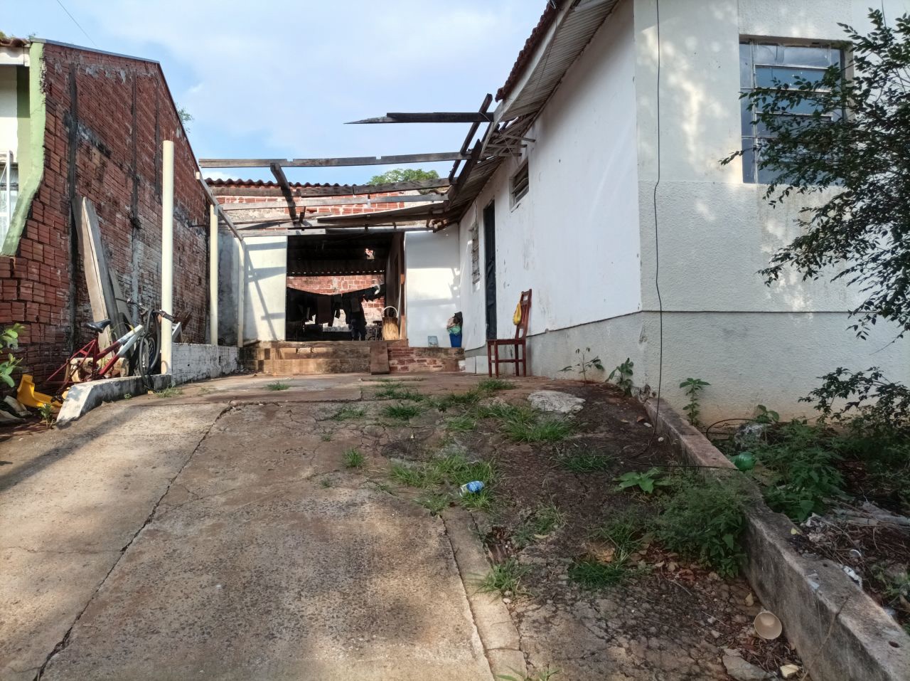 Casa Residencial para venda no Conjunto Habitacional Hermann Morae em Maringá com 132,24m² por R$ 250.000,00