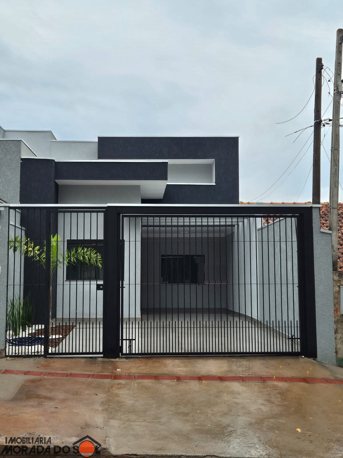 Casa Residencial para venda no Conjunto Habitacional Requião em Maringá com 150m² por R$ 395.000,00