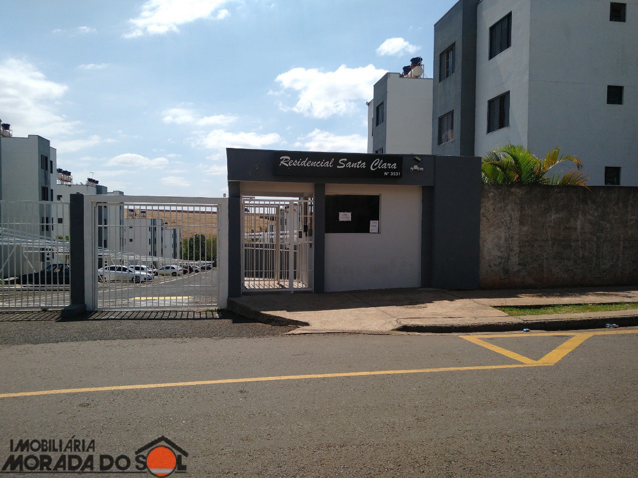Apartamento para venda no Jardim Três Lagoas em Maringá com 49m² por R$ 160.000,00