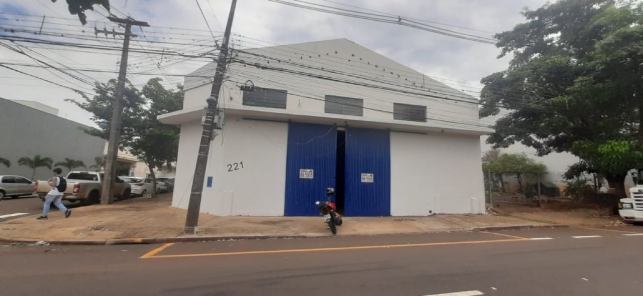 Salão para locacao no Zona 06 em Maringá com 230m² por R$ 3.000,00