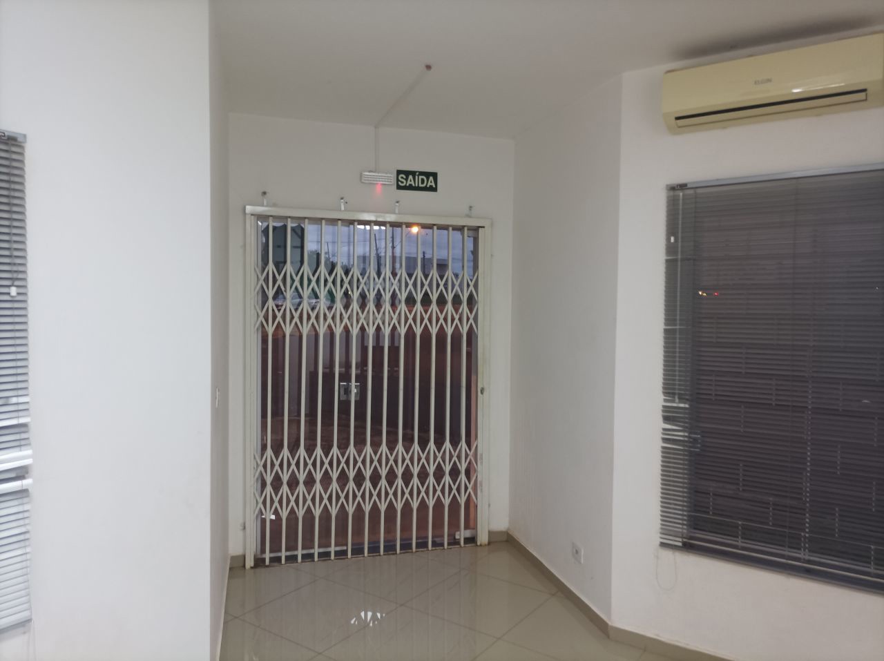 Salão para venda no bairro Residencial Ícaro de Maringá - Foto 13
