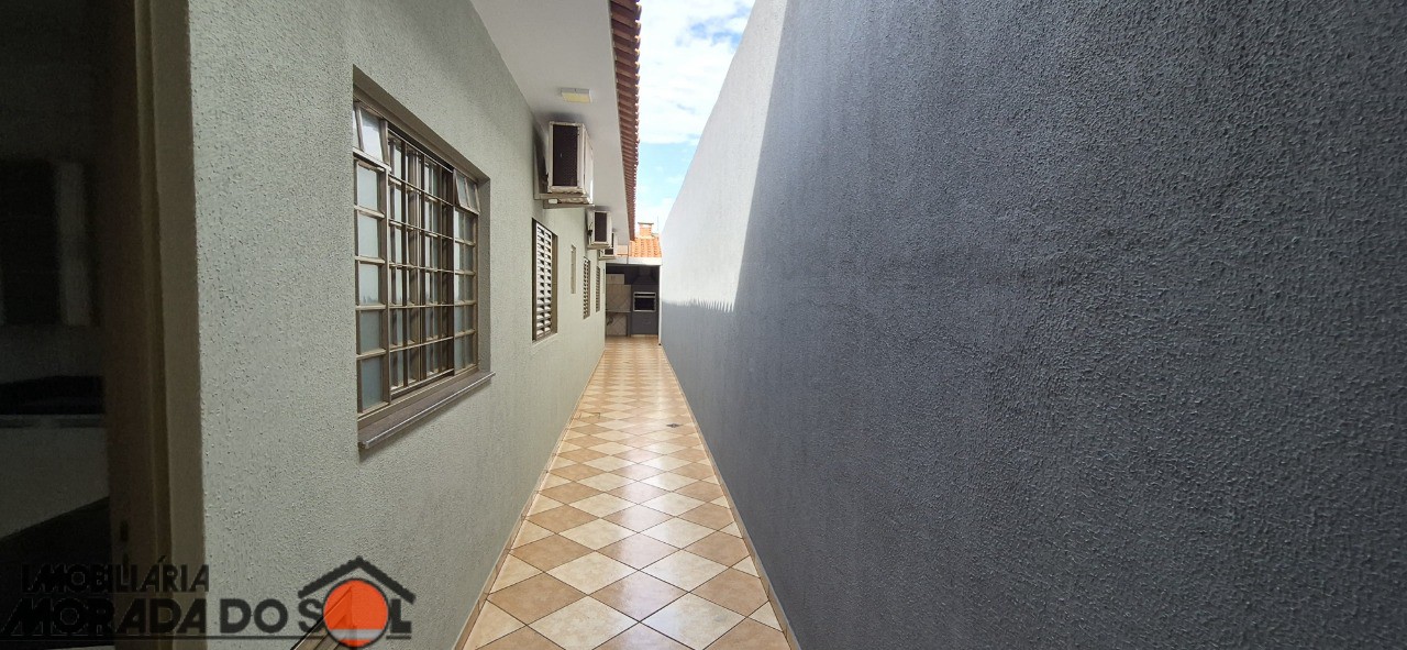 Casa Residencial para locacao no Jardim Paris III em Maringá com 100m² por R$ 2.000,00