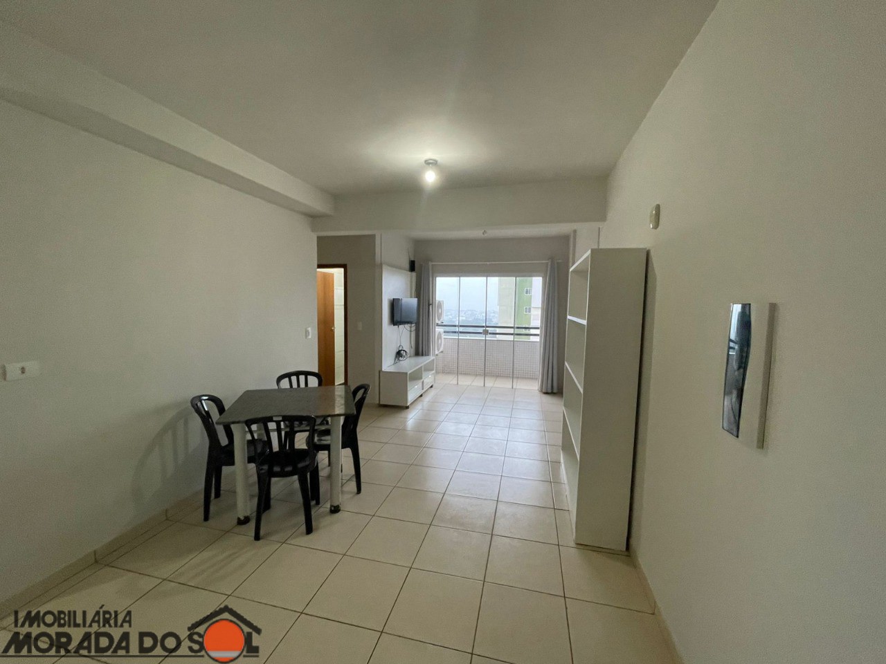 Apartamento para locacao no Zona 07 em Maringá com 0m² por R$ 2.400,00