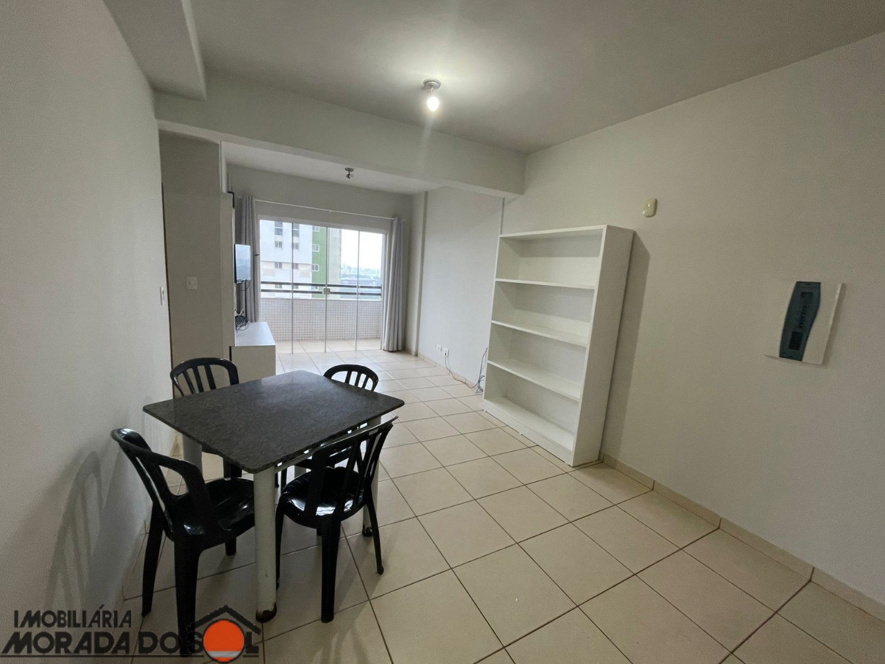 Apartamento para locacao no Zona 07 em Maringá com 0m² por R$ 2.400,00