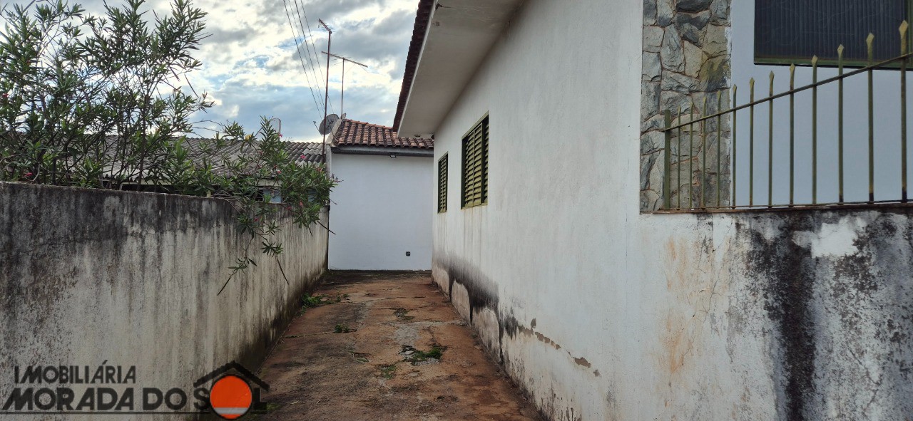 Casa Residencial para locacao no Parque Residencial Patrícia em Maringá com 30m² por R$ 760,00