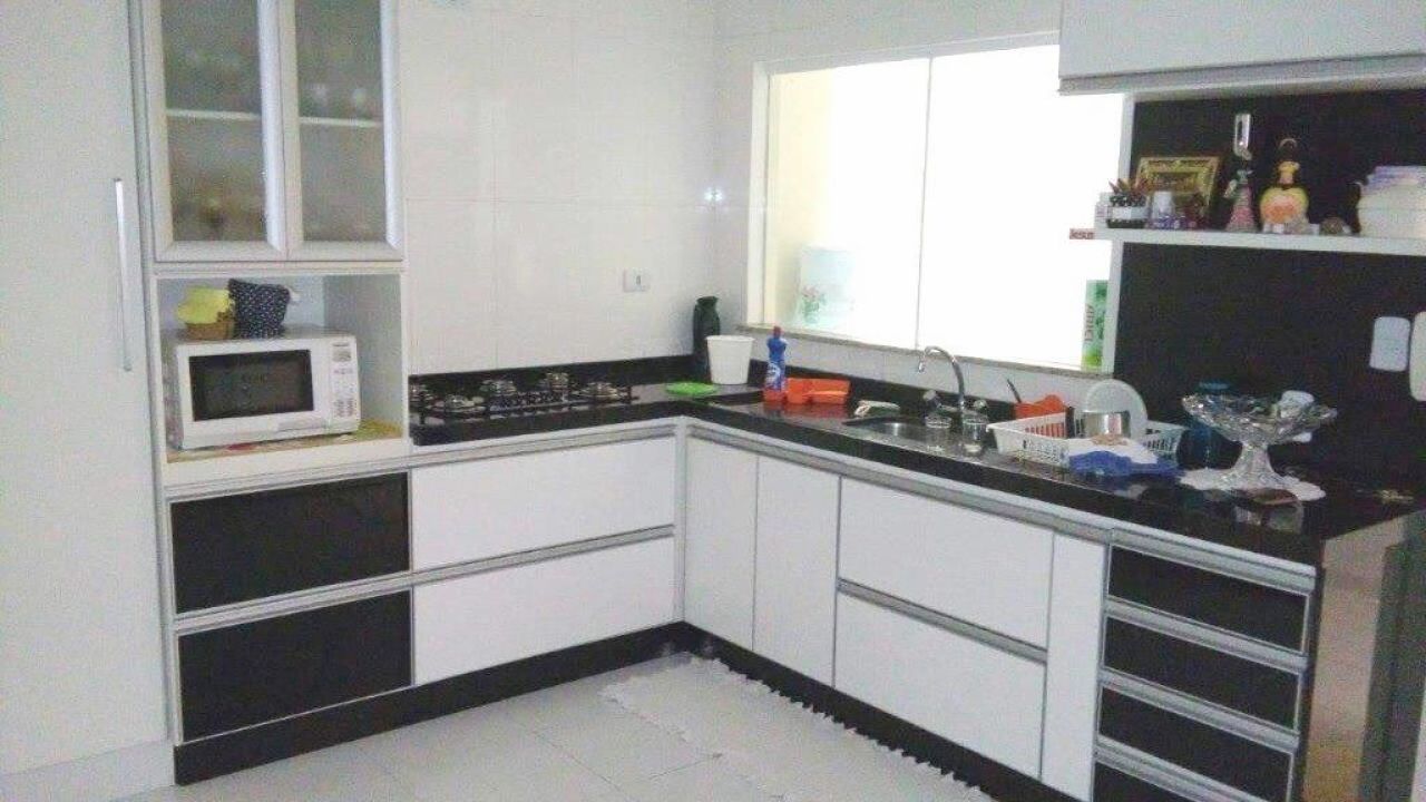 Sobrado para venda no bairro Zona 28 de Maringá - Foto 6