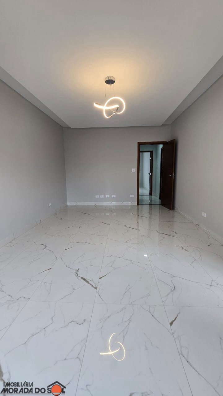 Sobrado para venda no bairro Jardim Imperial de Maringá - Foto 5