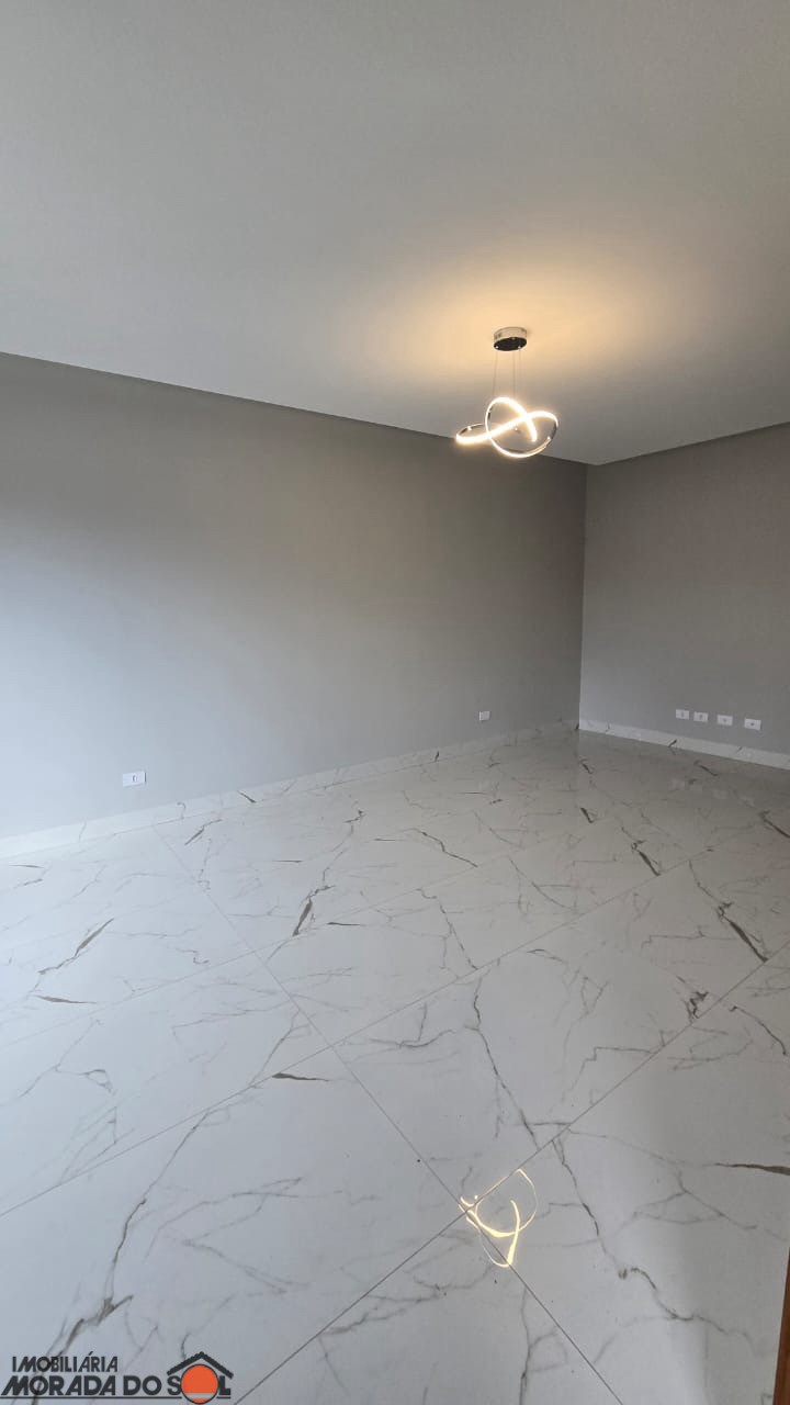 Sobrado para venda no bairro Jardim Imperial de Maringá - Foto 9