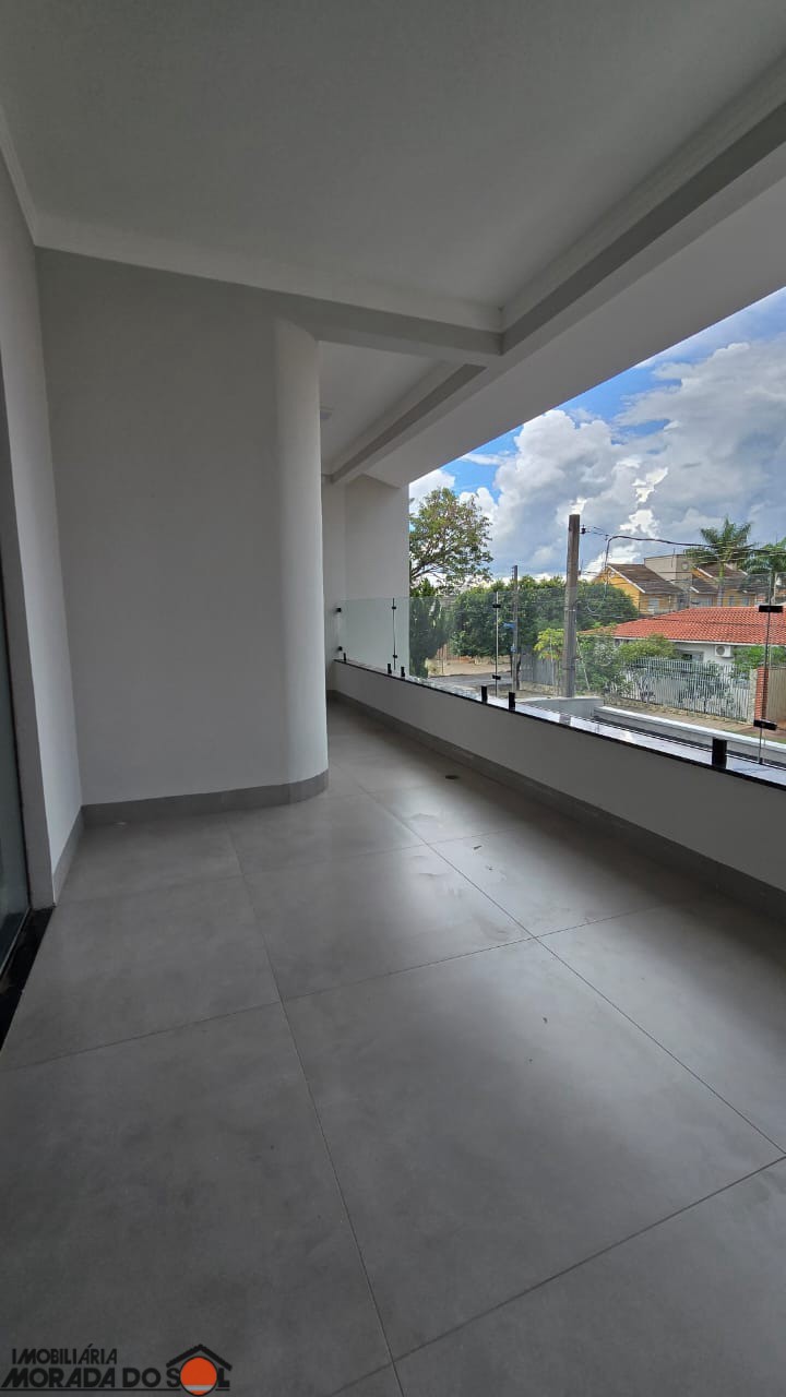 Sobrado para venda no bairro Jardim Imperial de Maringá - Foto 11